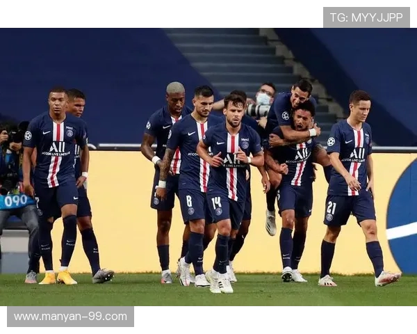 法甲赛季总览：球队表现与重要赛事回顾分析